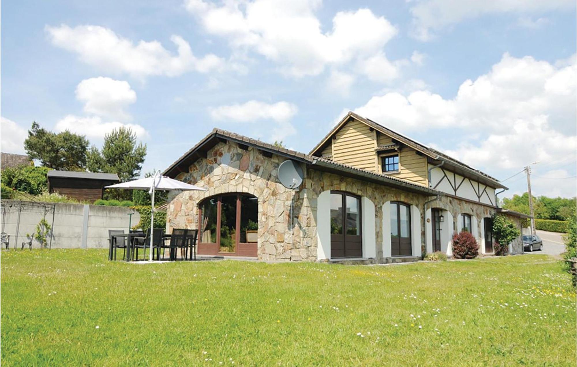 Vue Sur La Vallee Villa Somme-Leuze Exterior photo