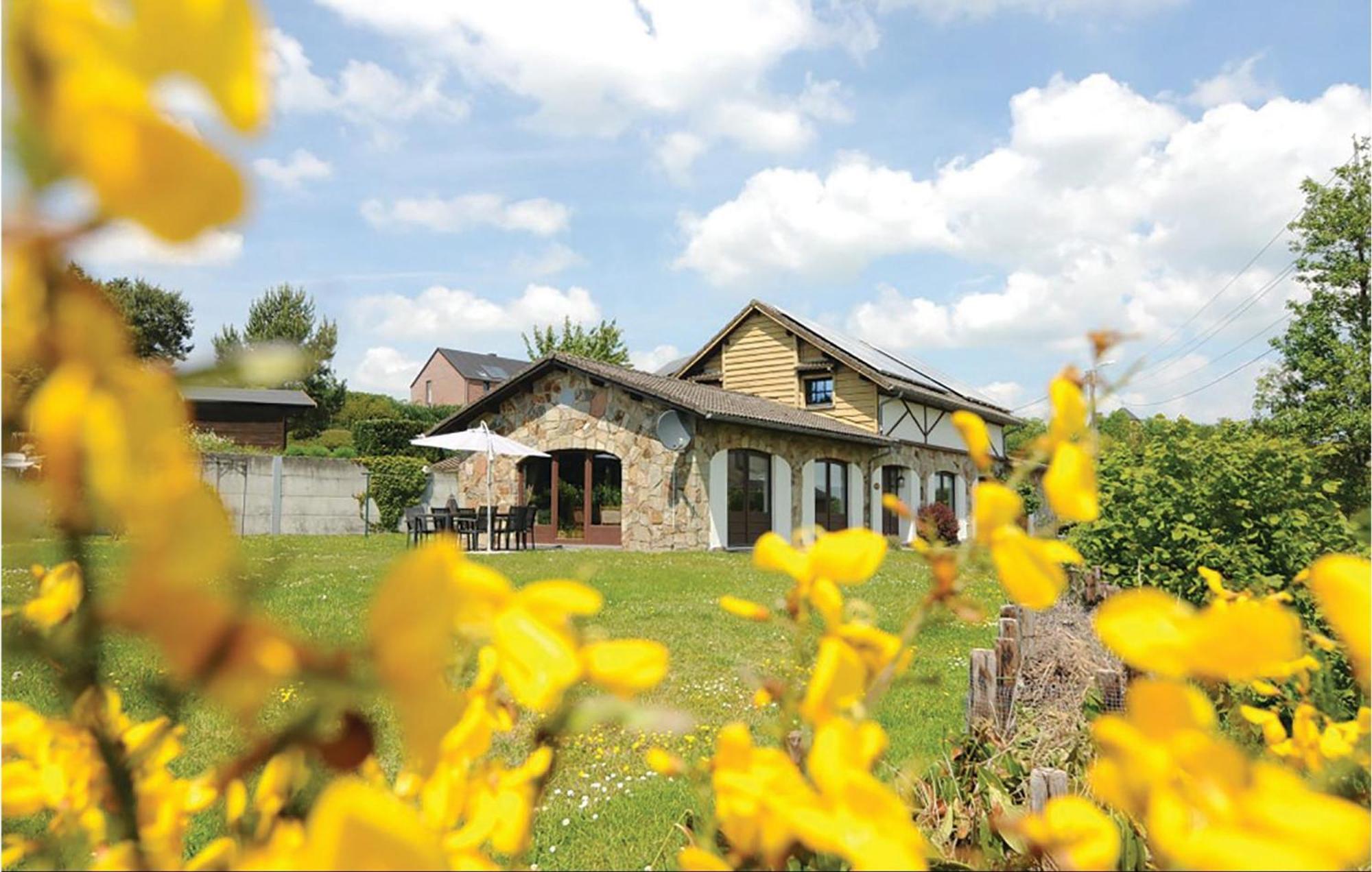 Vue Sur La Vallee Villa Somme-Leuze Exterior photo